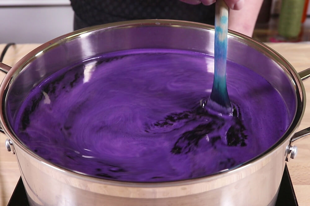 Rit DyeMore - Stir the dye bath