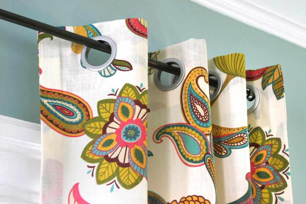 how-to-make-no-sew-grommet-curtains-finished-1-2