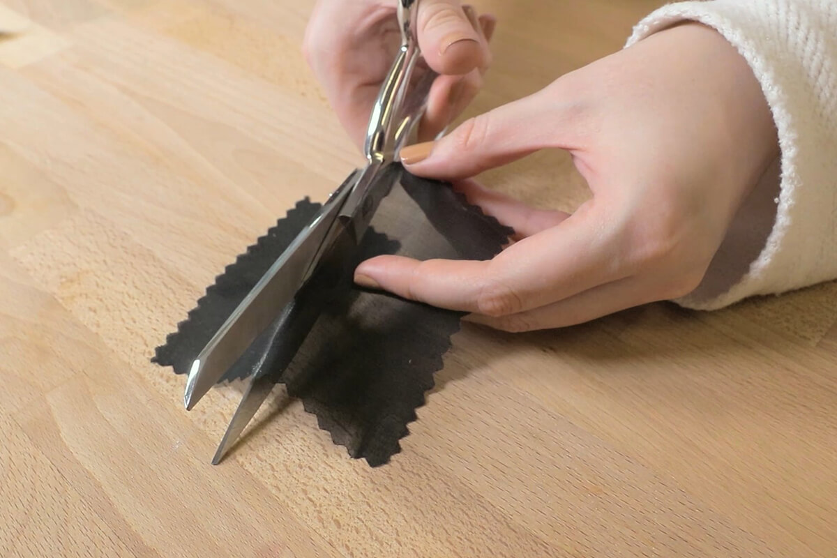 Cut with sharp scissors