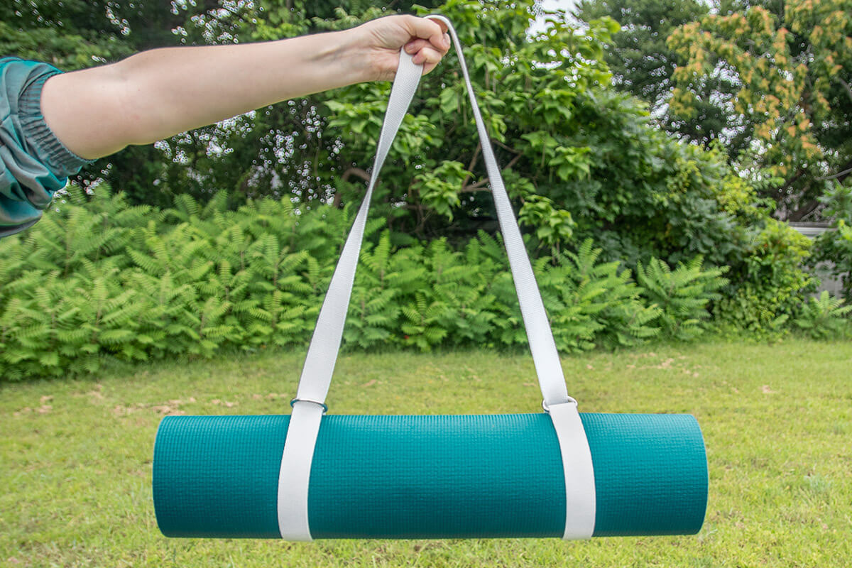 Tutorial: 10-minute yoga mat strap – Sewing