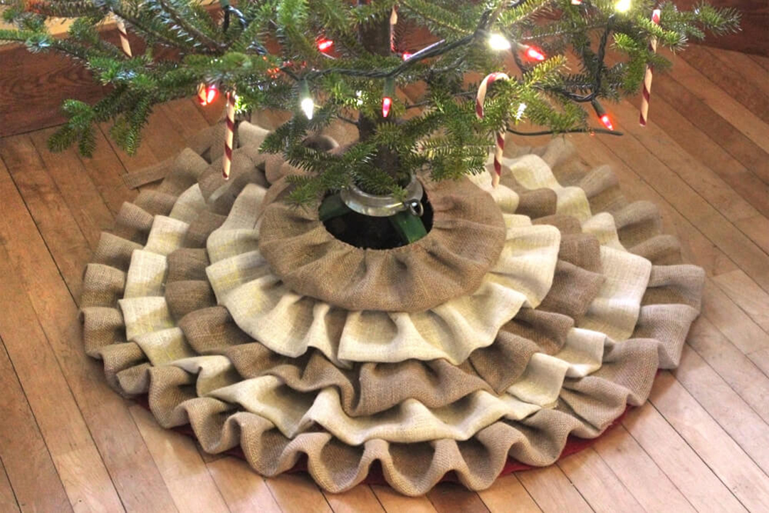 burlap-tree-skirt-finished-2